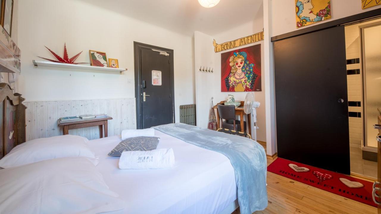 Mamie Jane Motel エクスレバン エクステリア 写真